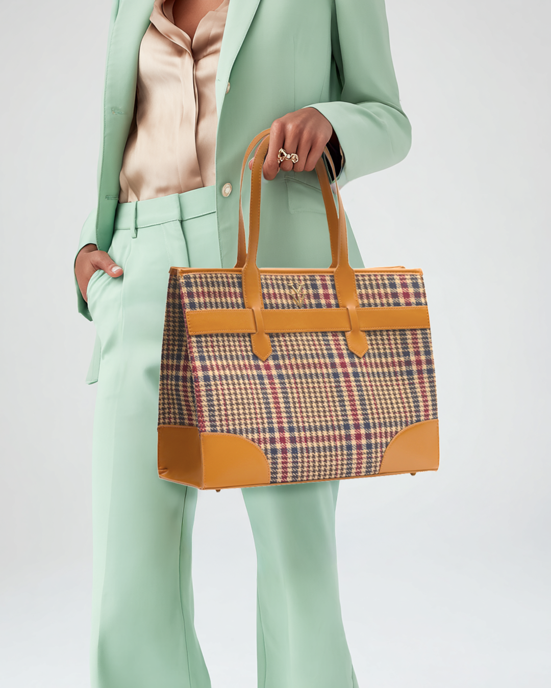 AUDRINA Chestnut Tweed